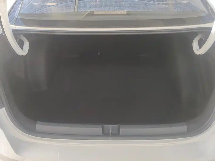 Volkswagen Lavida — миниатюра 4