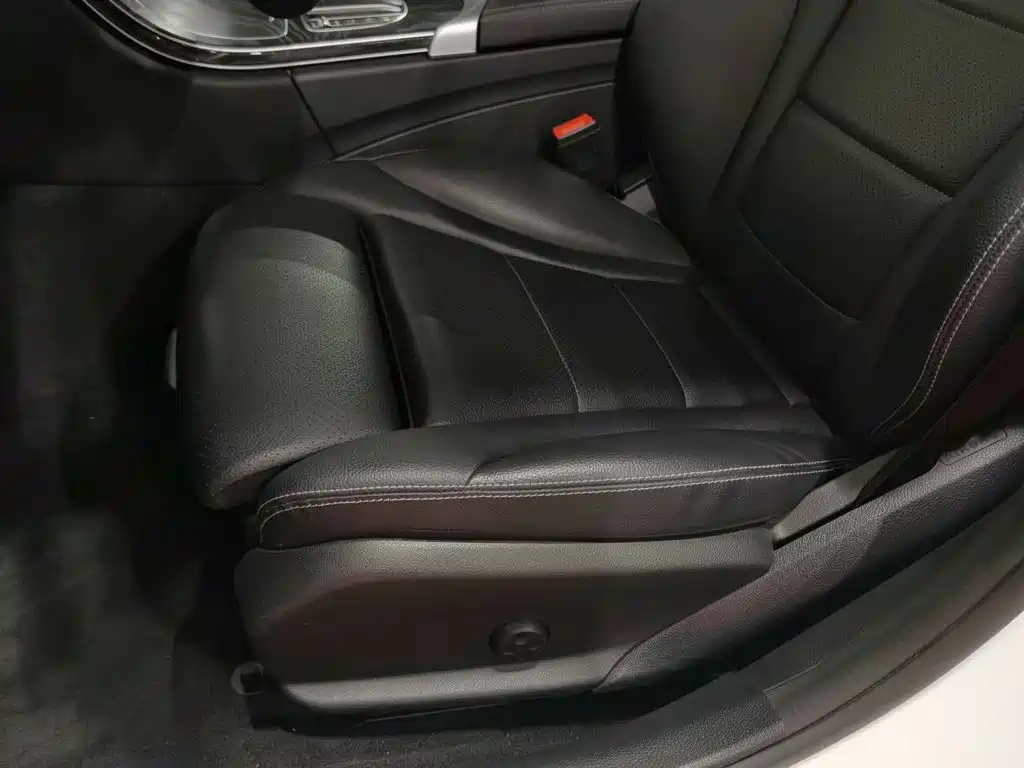 Mercedes-Benz C-Class — миниатюра 20