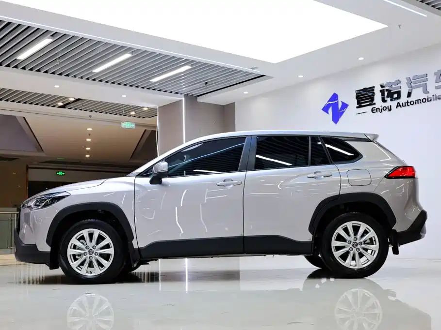 Toyota Corolla Cross — миниатюра 3
