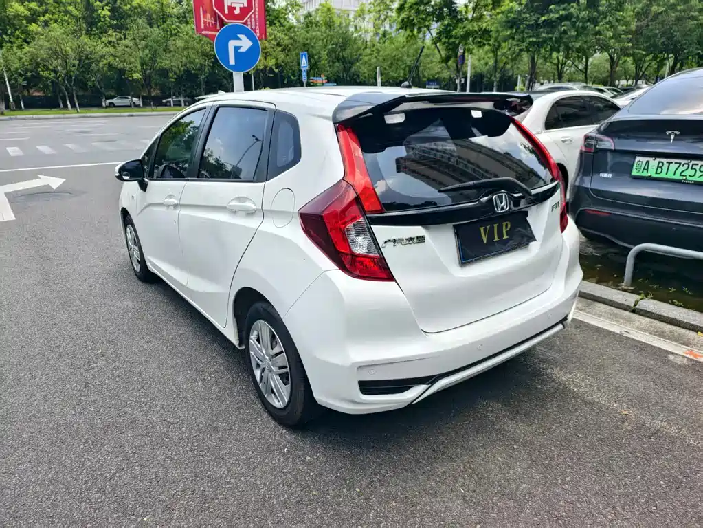 Honda Fit 1.5L CVT Comfort Edition, фото 7