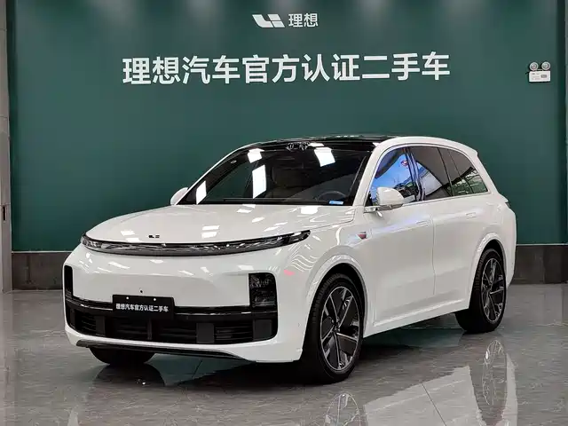 Li Auto 理想L8