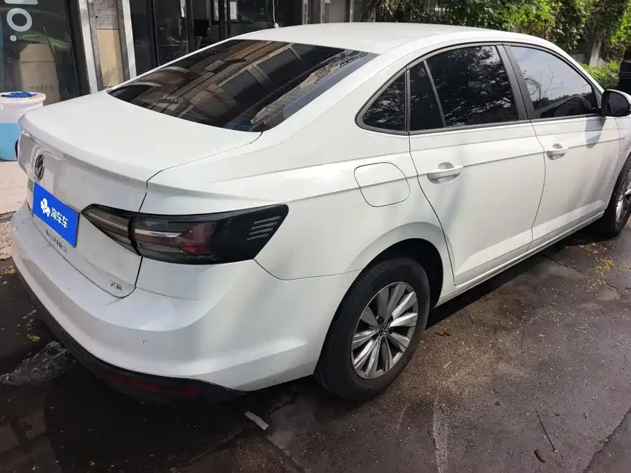 Volkswagen Lavida — миниатюра 3