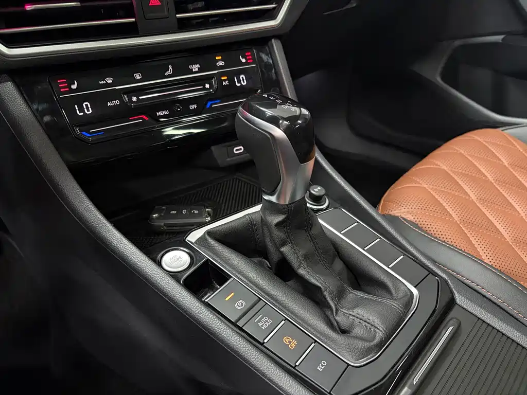 Volkswagen Sagitar — миниатюра 12