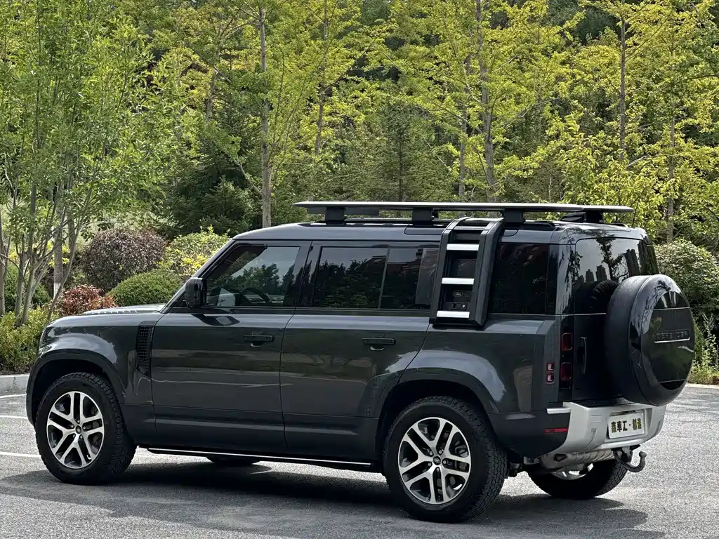 Land Rover Defender — миниатюра 4