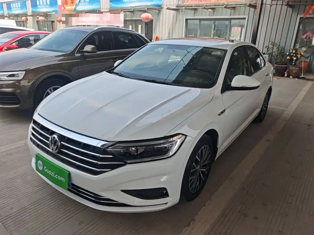 Volkswagen Sagitar 2019