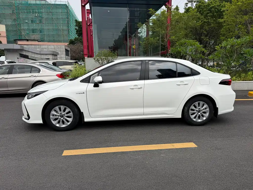 Toyota Corolla — миниатюра 4