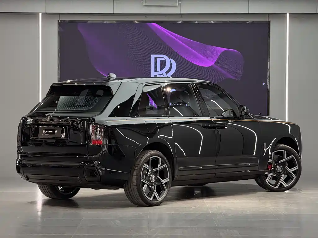Rolls-Royce Cullinan 2025 Black Badge