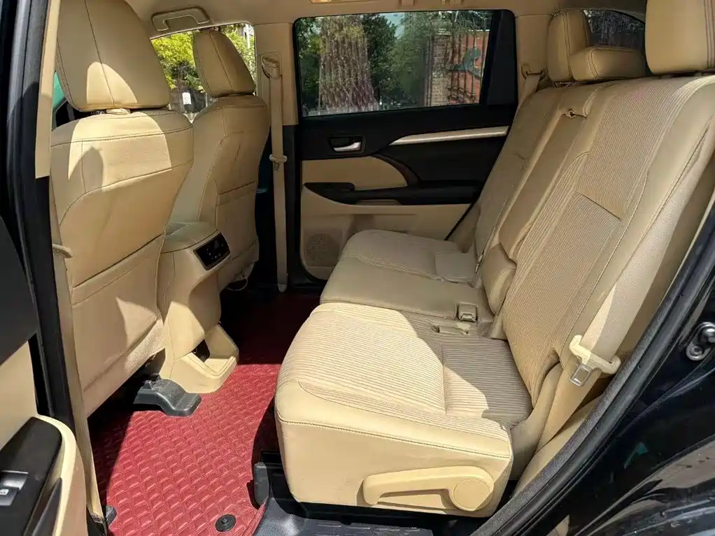Toyota Highlander — миниатюра 5