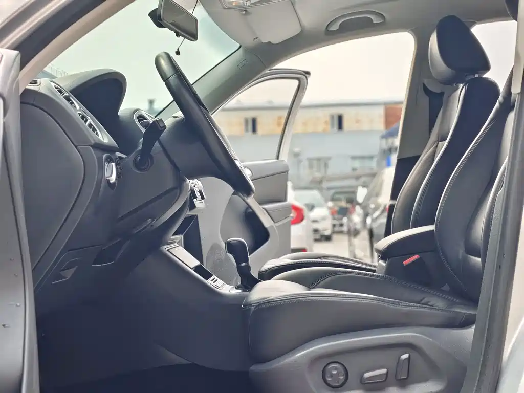 Volkswagen Tiguan — миниатюра 9