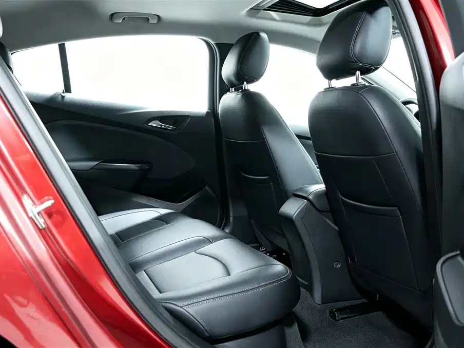 Chevrolet Cruze — миниатюра 6