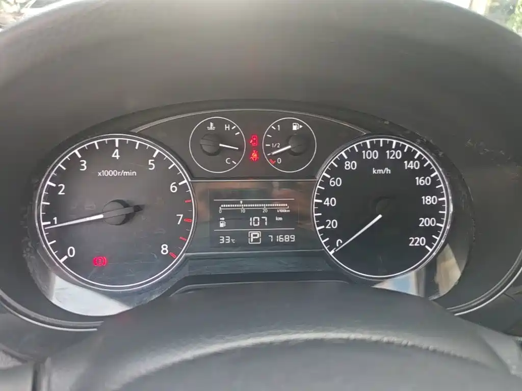 Nissan Tiida — миниатюра 12