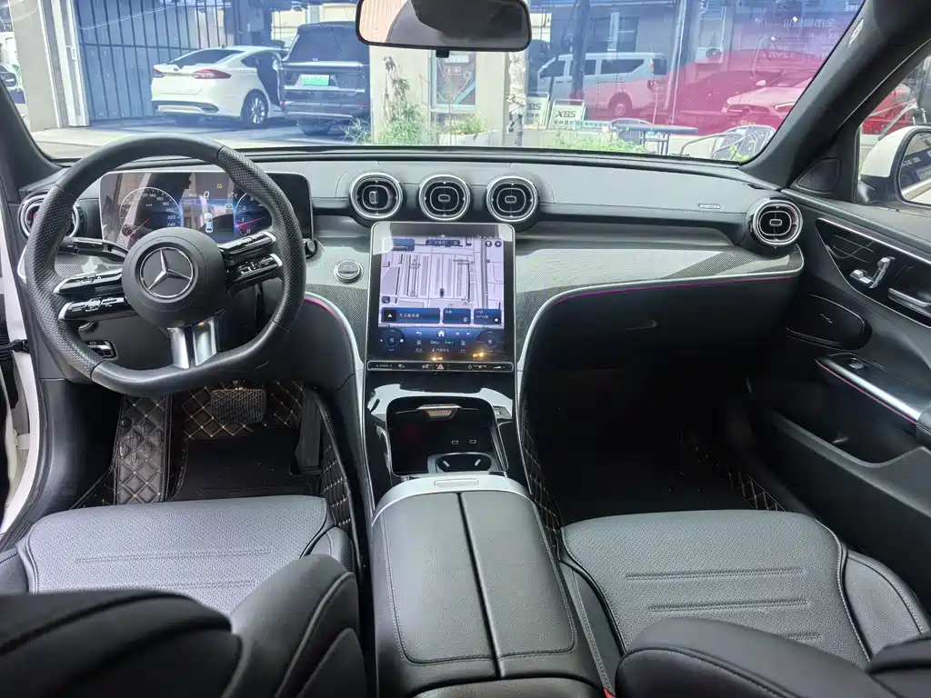 Mercedes-Benz C-Class — миниатюра 10