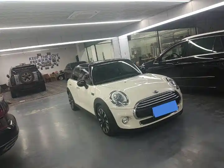 MINI Mini 2018
