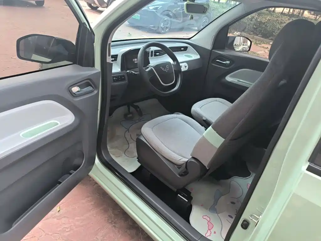 Wuling MINIEV — миниатюра 16
