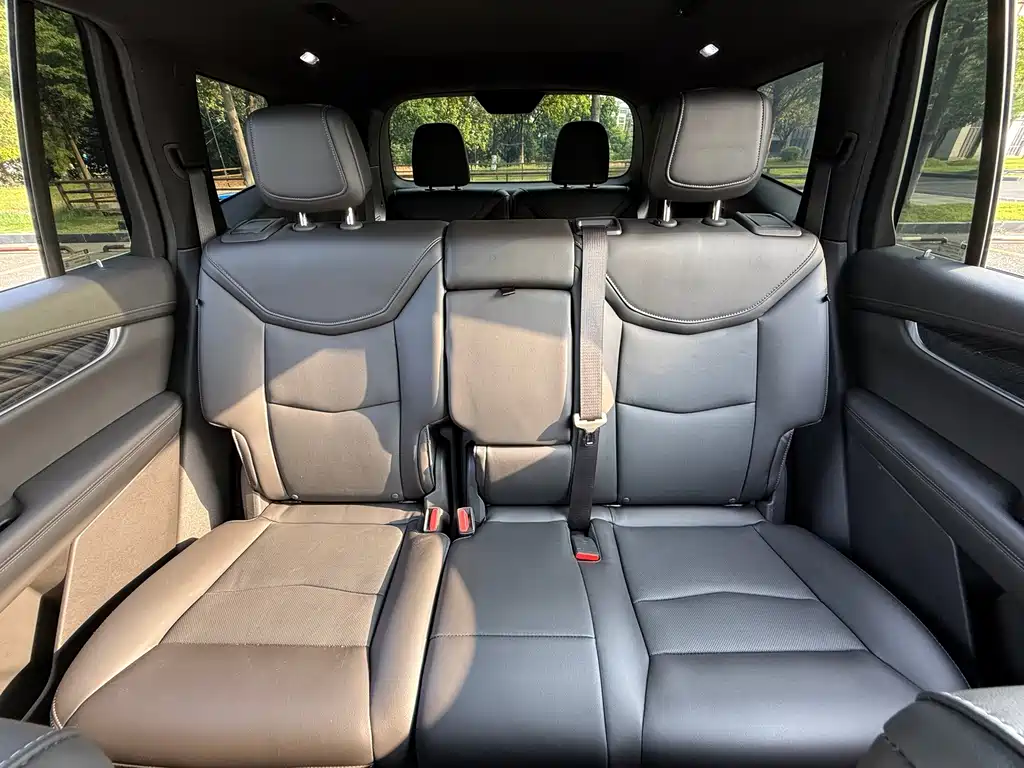 Cadillac XT6 — миниатюра 11