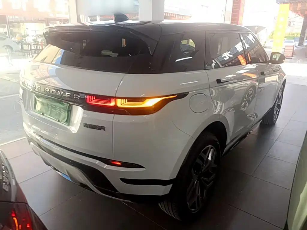 Land Rover Evoque PHEV — миниатюра 7