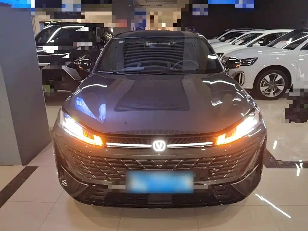 Changan Eado — миниатюра 3