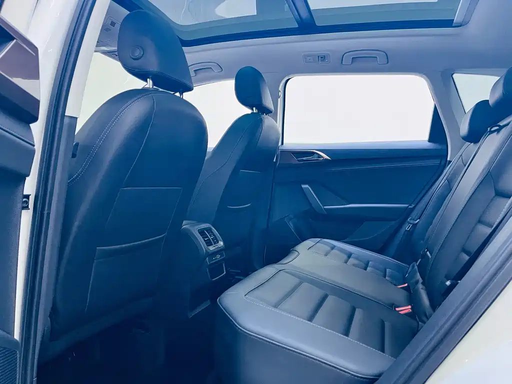 Volkswagen Tharu — миниатюра 7