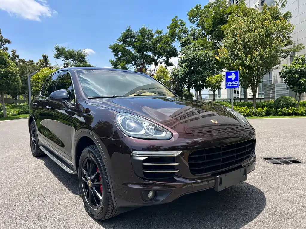 PORSCHE CAYENNE
