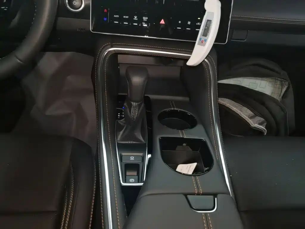 Toyota Avalon — миниатюра 14