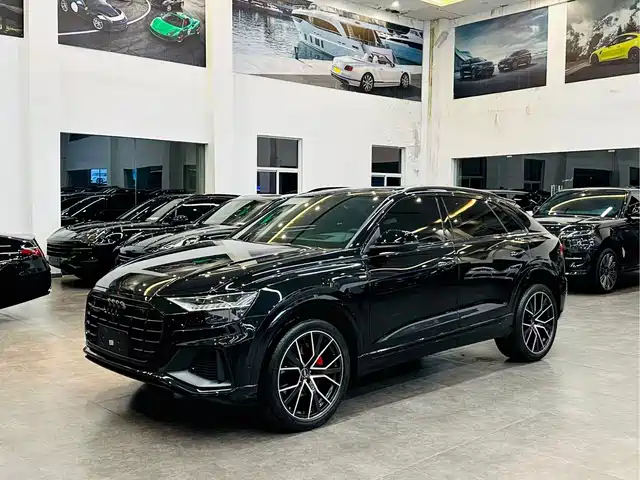 Audi Q8