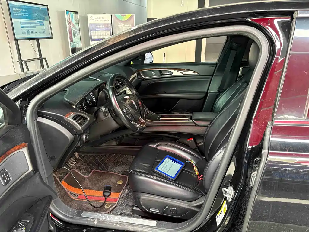 Lincoln MKZ — миниатюра 4