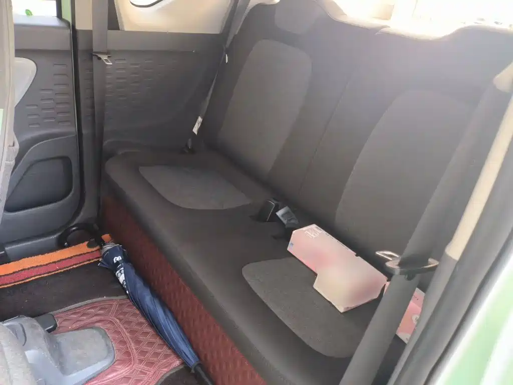 Wuling MINIEV — миниатюра 13