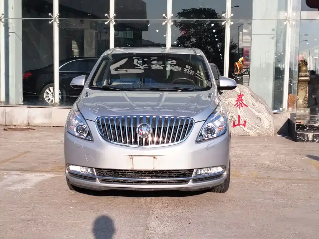 Buick GL8 — миниатюра 2