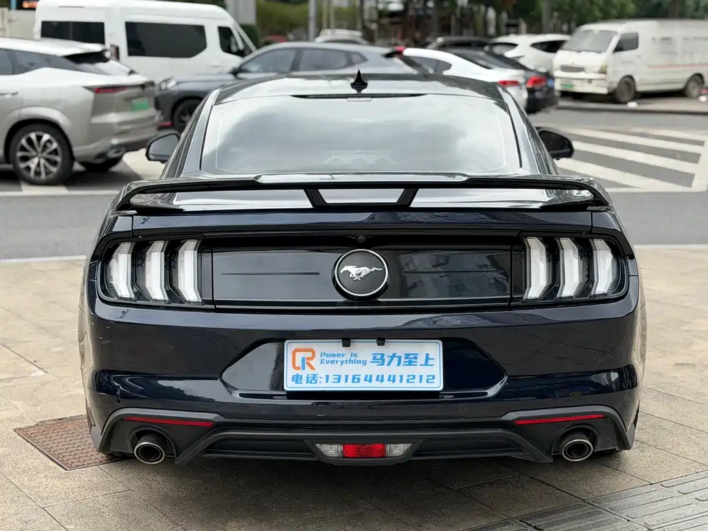 Ford Mustang — миниатюра 4