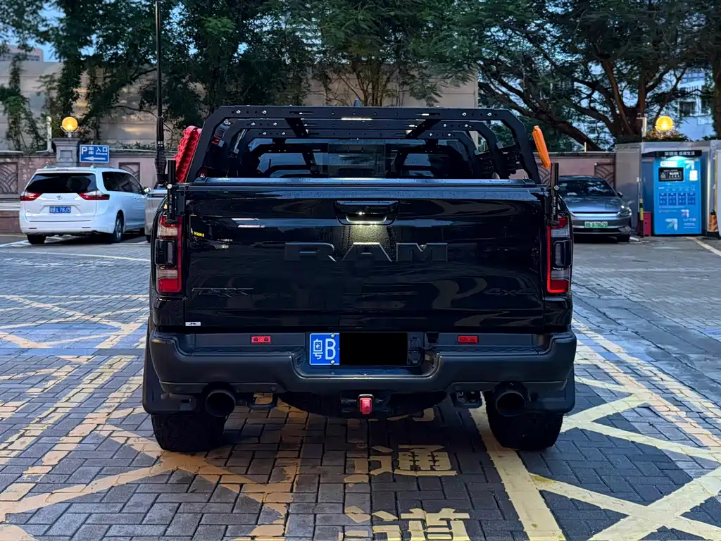 Ram Trucks 2023 6.2T