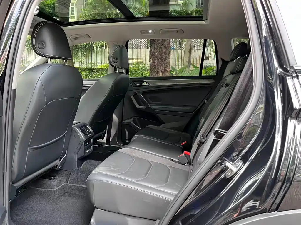 Volkswagen Tiguan L — миниатюра 14