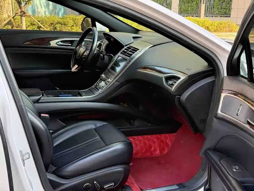 Lincoln MKZ — миниатюра 10