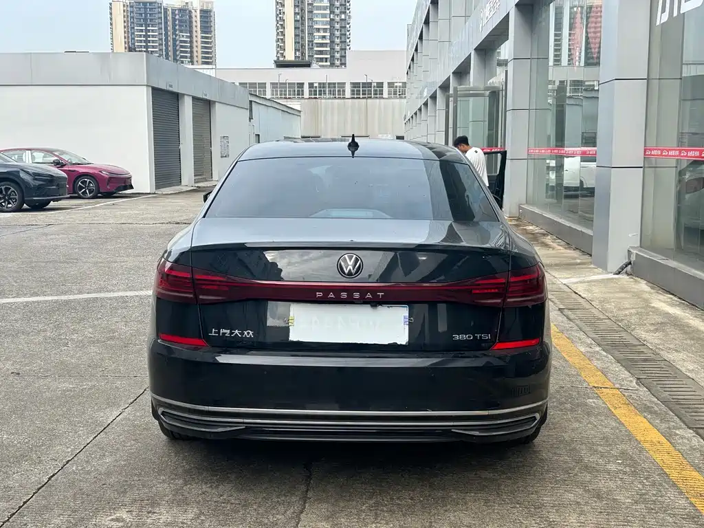 Volkswagen Passat — миниатюра 5