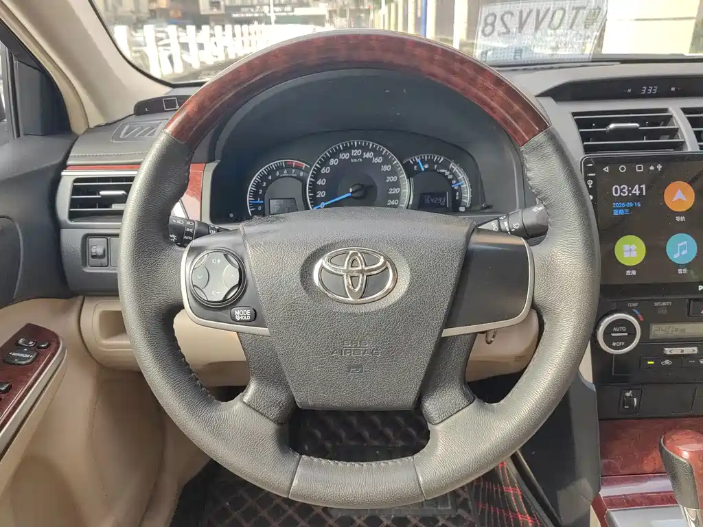 Toyota Camry — миниатюра 15
