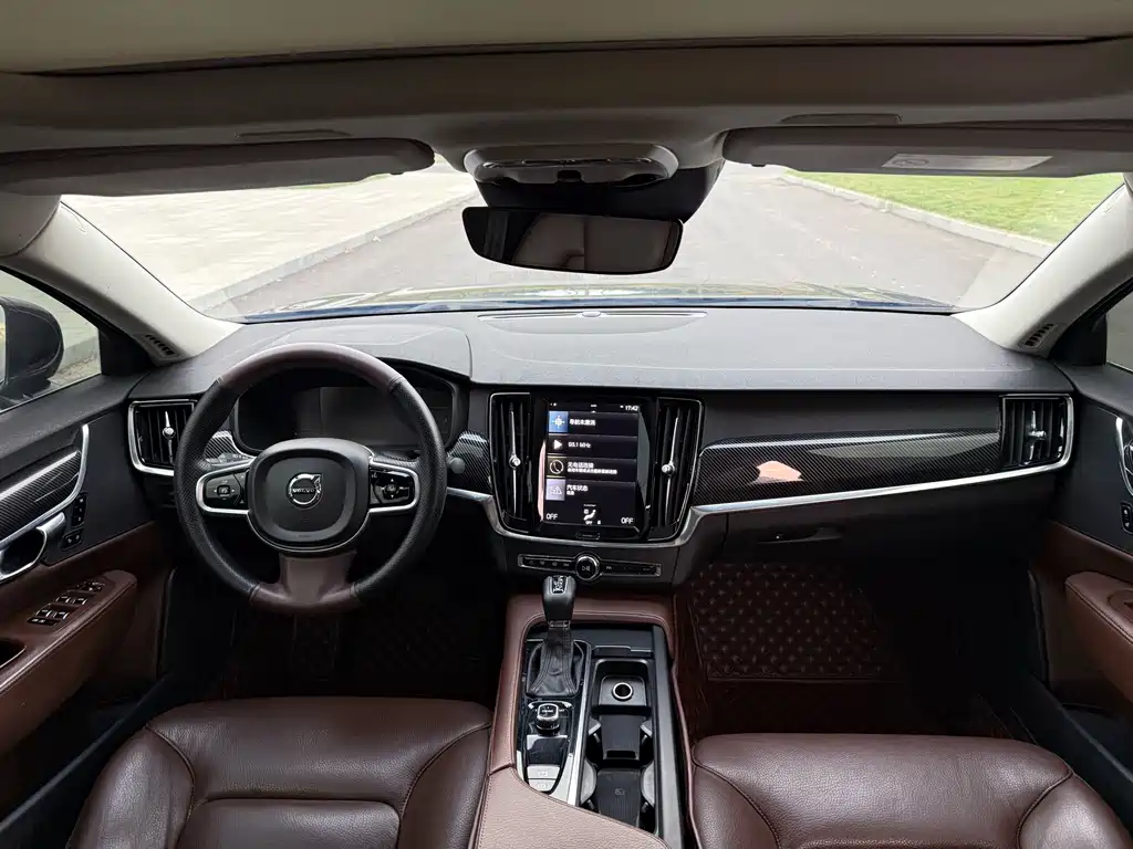 Volvo S90 — миниатюра 13