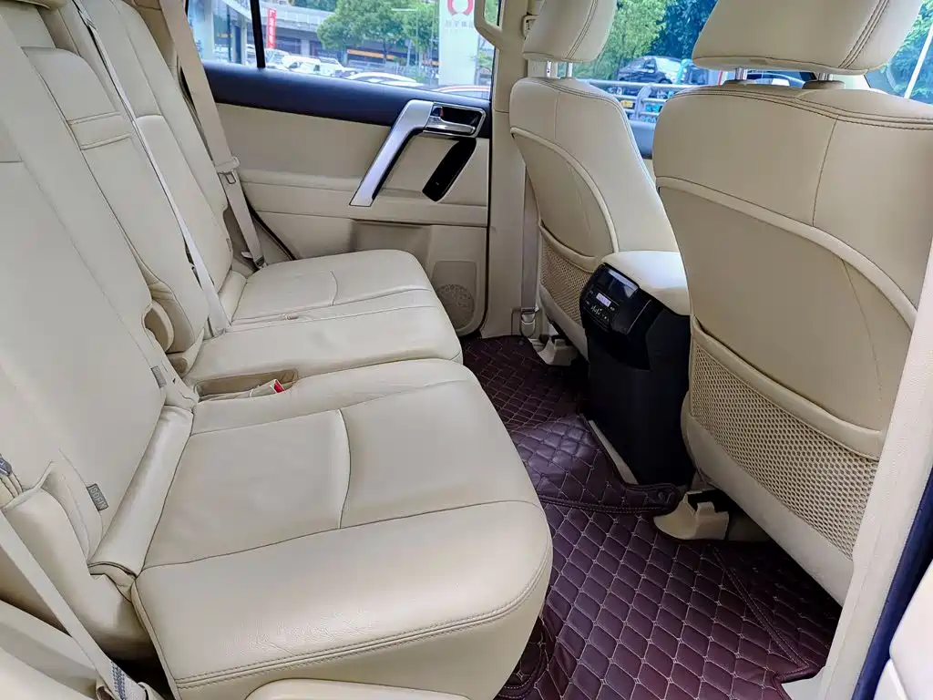 Toyota Prado — миниатюра 11