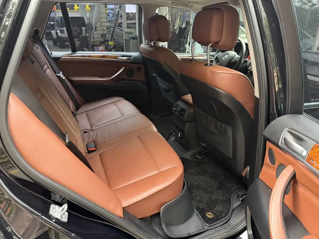BMW X5 (Import) — миниатюра 9