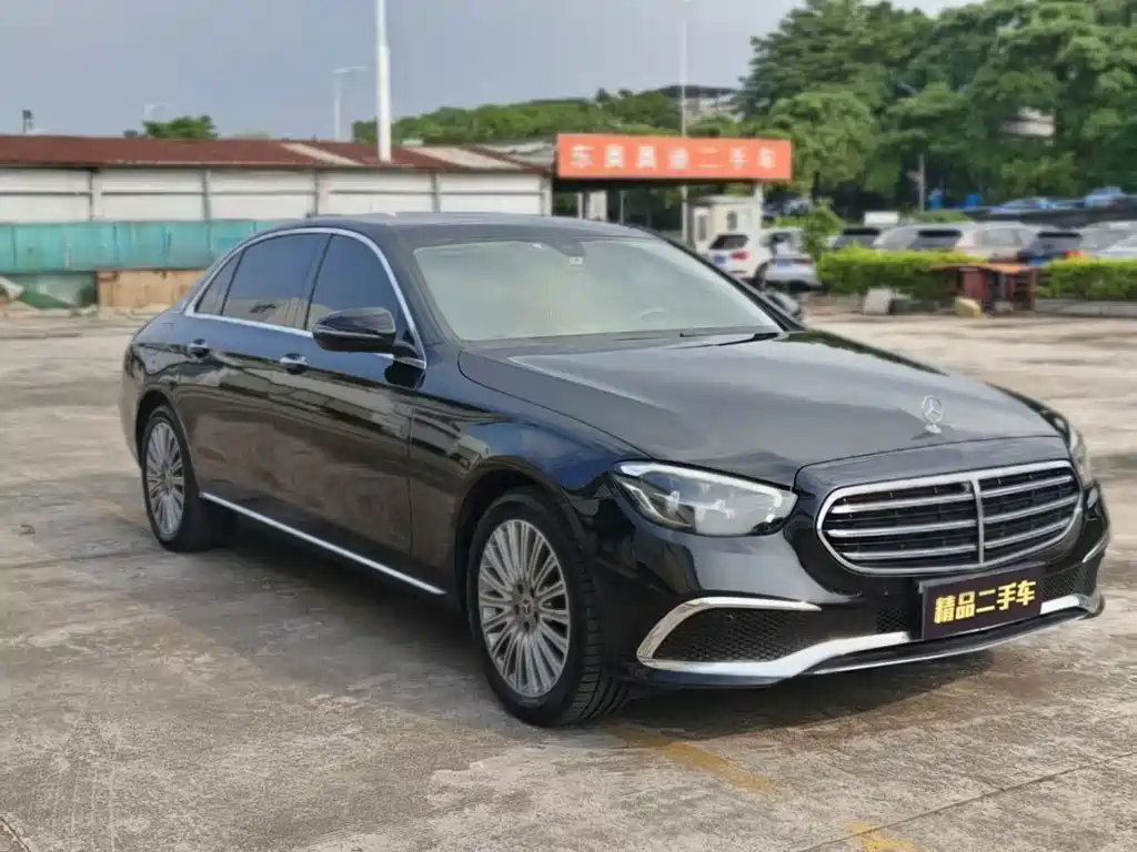 Mercedes-Benz E-Class — миниатюра 3