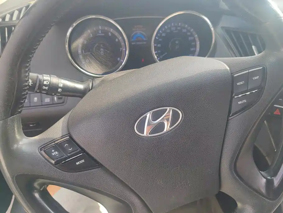Hyundai Sonata — миниатюра 15