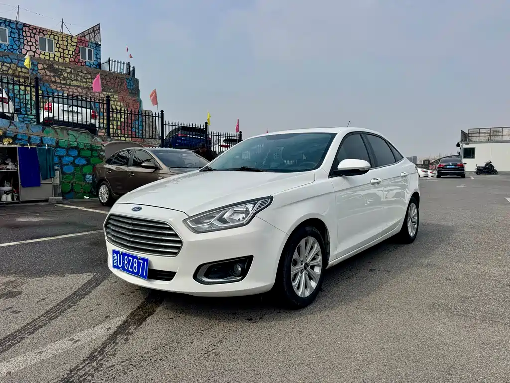 Ford Escort 2016