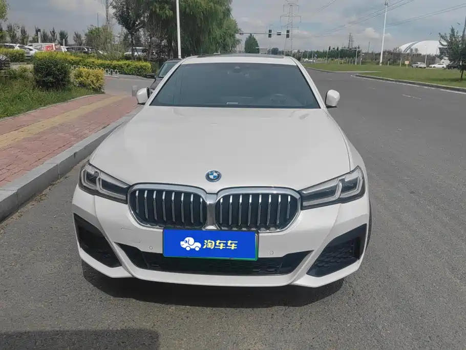 BMW 5 Series New Energy — миниатюра 2