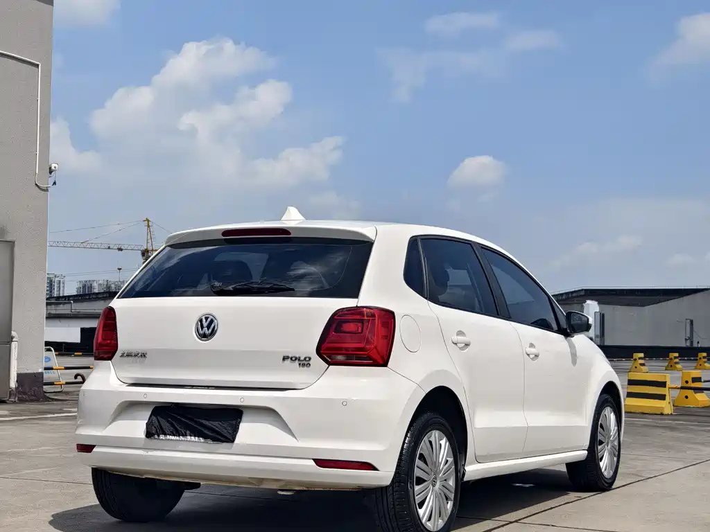 Volkswagen Polo 2016 1.6L AT Comfort