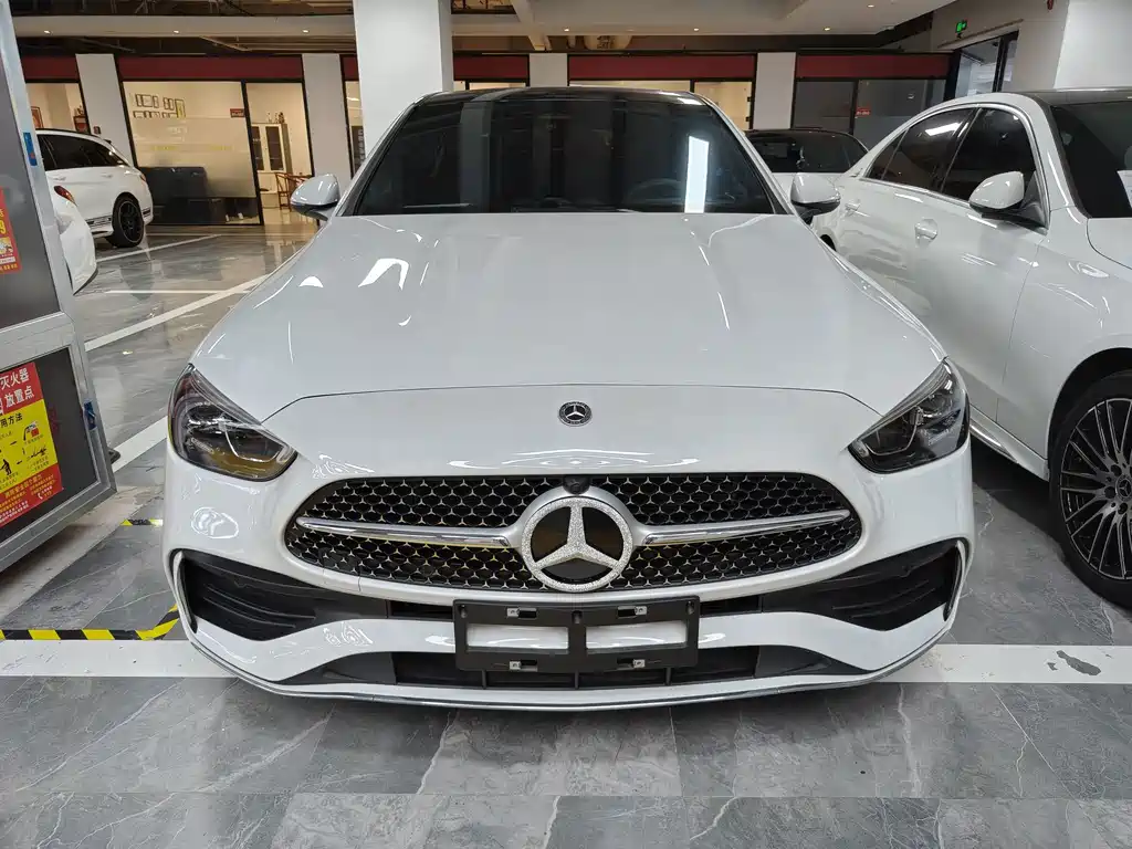 Mercedes-Benz C-Class — миниатюра 2