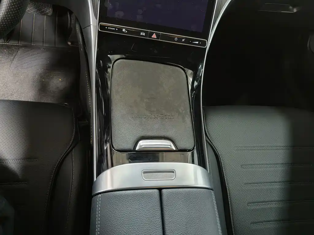 Mercedes-Benz C-Class — миниатюра 7