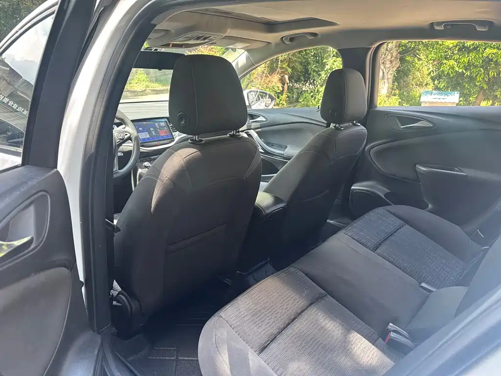 Buick Verano — миниатюра 8