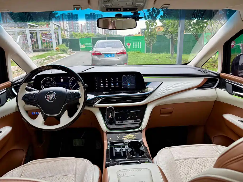 Buick GL8 — миниатюра 6