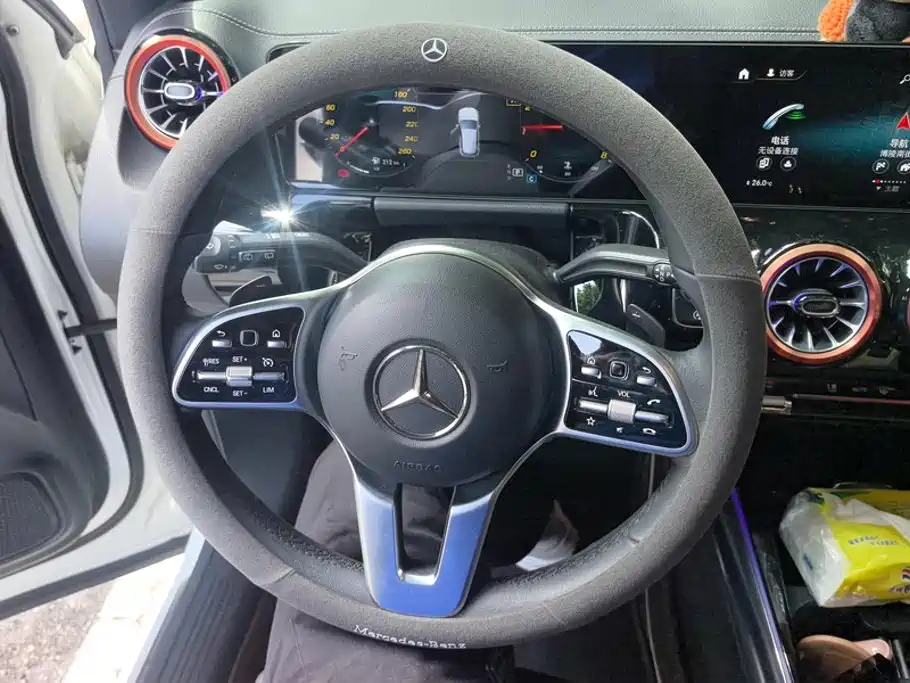Mercedes-Benz GLA — миниатюра 15