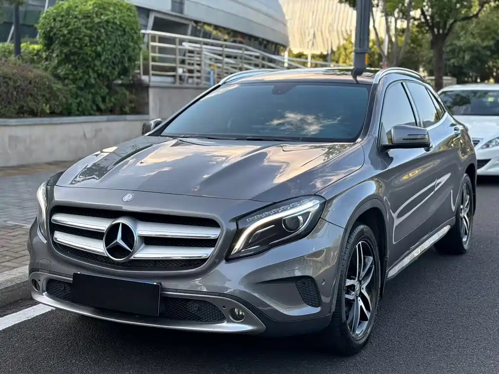 Mercedes-Benz GLA 2015