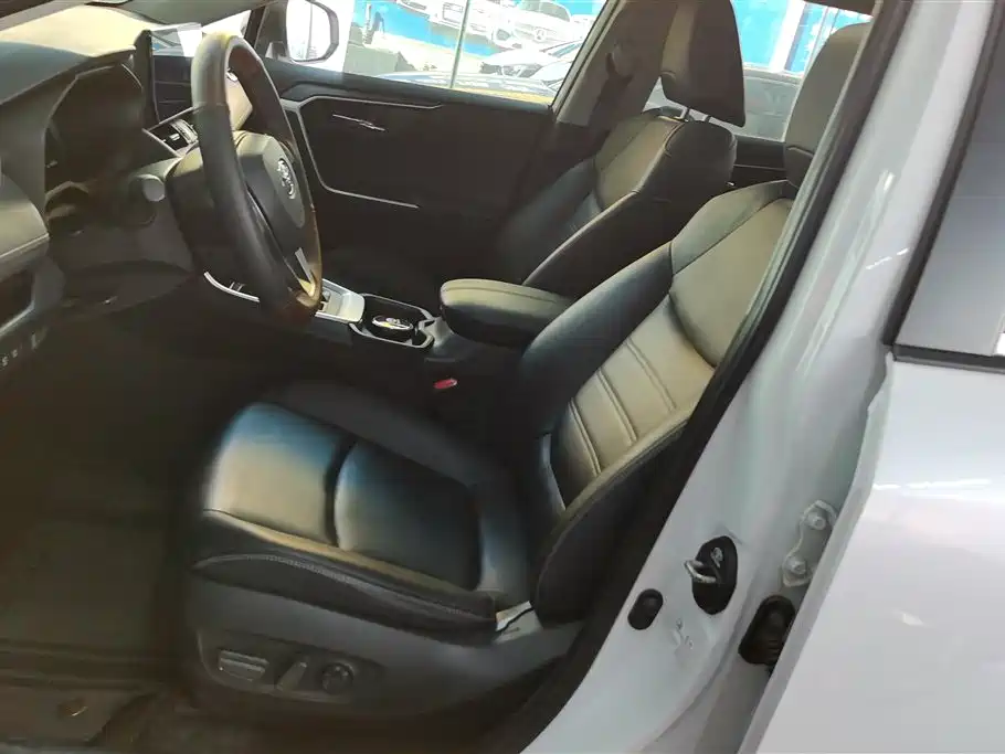 TOYOTA RAV4 RONGFANG