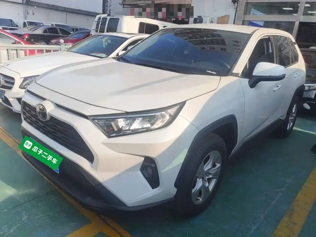 Toyota RAV4 — миниатюра 2